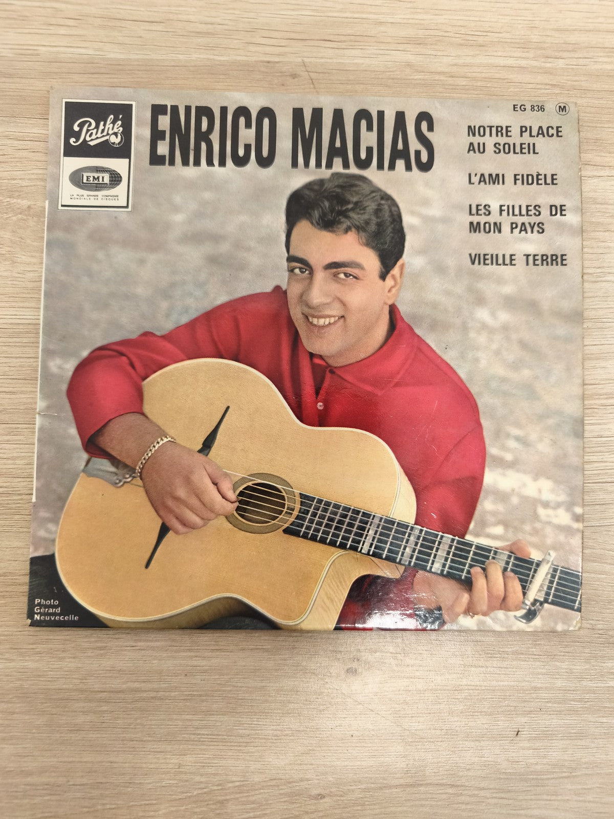 Vinyle 45T Enrico Macias Pathé EG 836 pochette photo guitare 4 titres