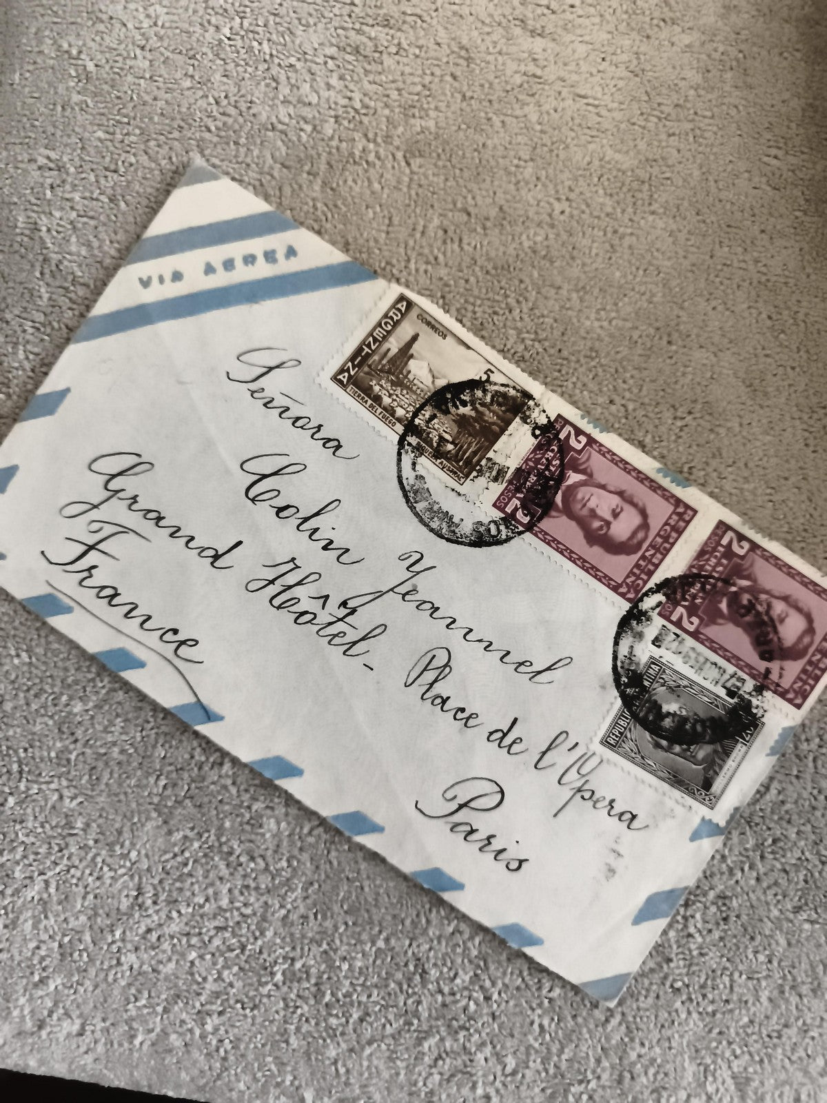 Lettre affranchie timbres Guatemala via aérienne Paris philatélie