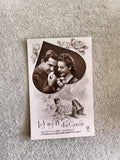 CPA Les mots du Coeur carte photo couple rétro fleurs Cupidon