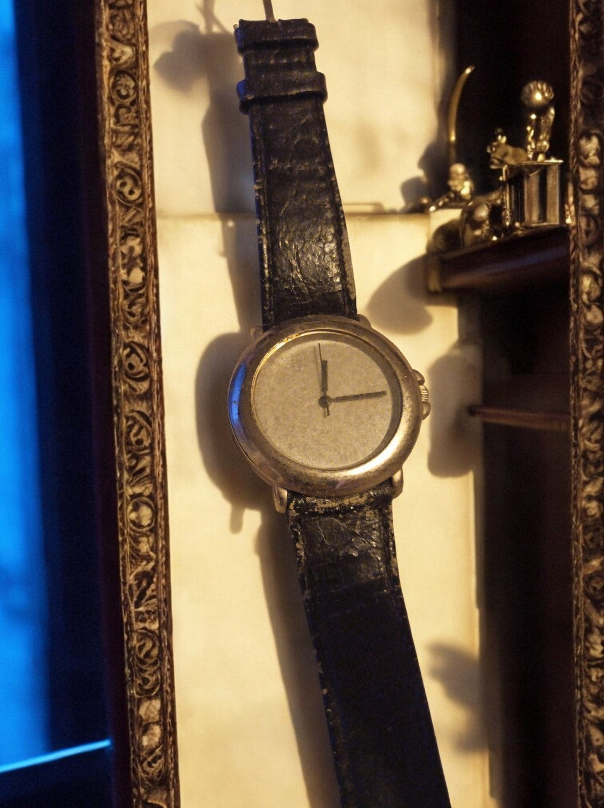 Montre homme vintage Editions Atlas à restaurer cadran uni bracelet noir