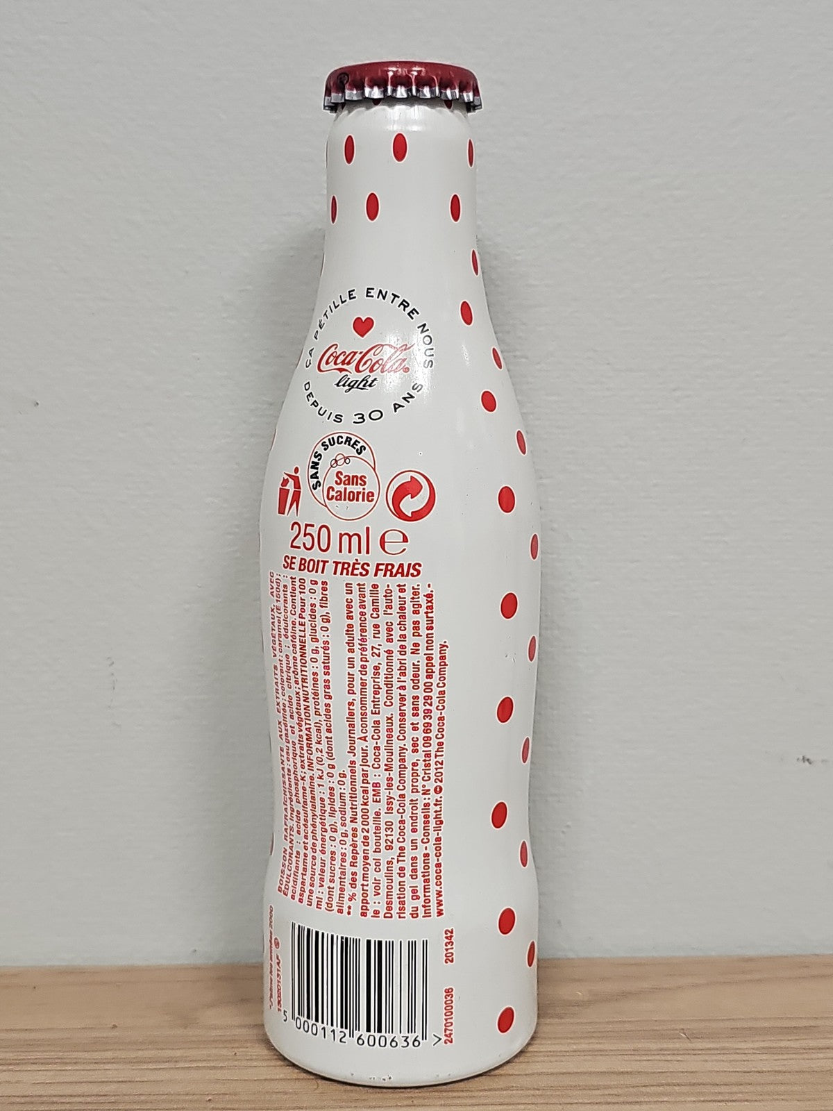 Bouteille Coca Cola pleine édition spéciale Marc Jacobs design original canette