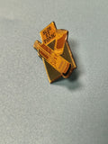 Vintage pin's Suze et Tonic boisson publicitaire jaune rétro collection