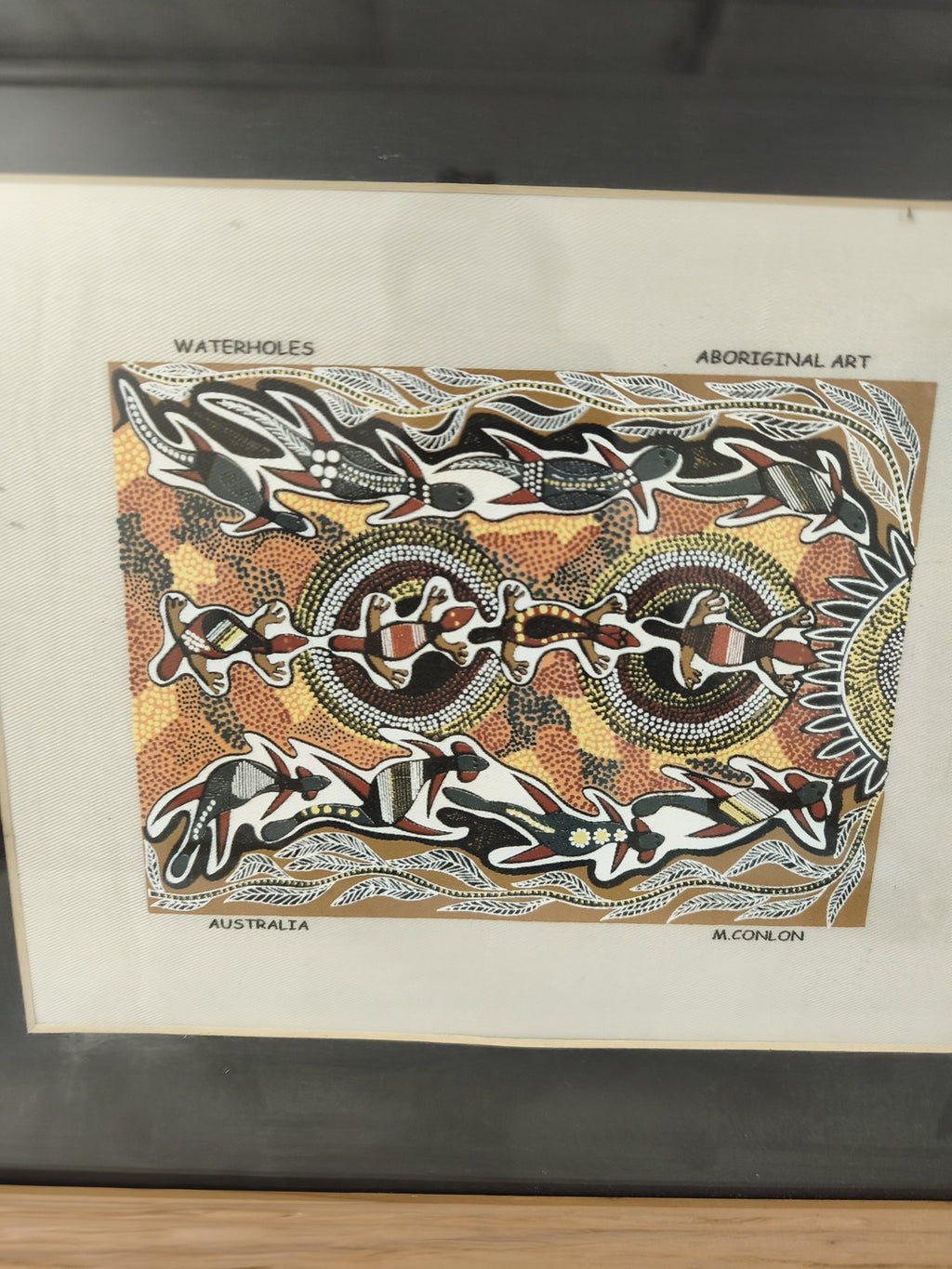 Ancien cadre art aborigène australien, encadrement bois clair, style ethnique