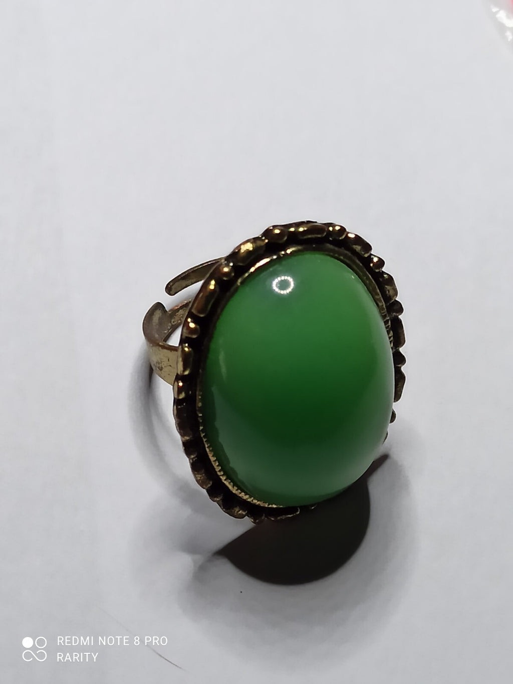Bague vintage cabochon vert fantaisie, grosse bague ajustable taille 54