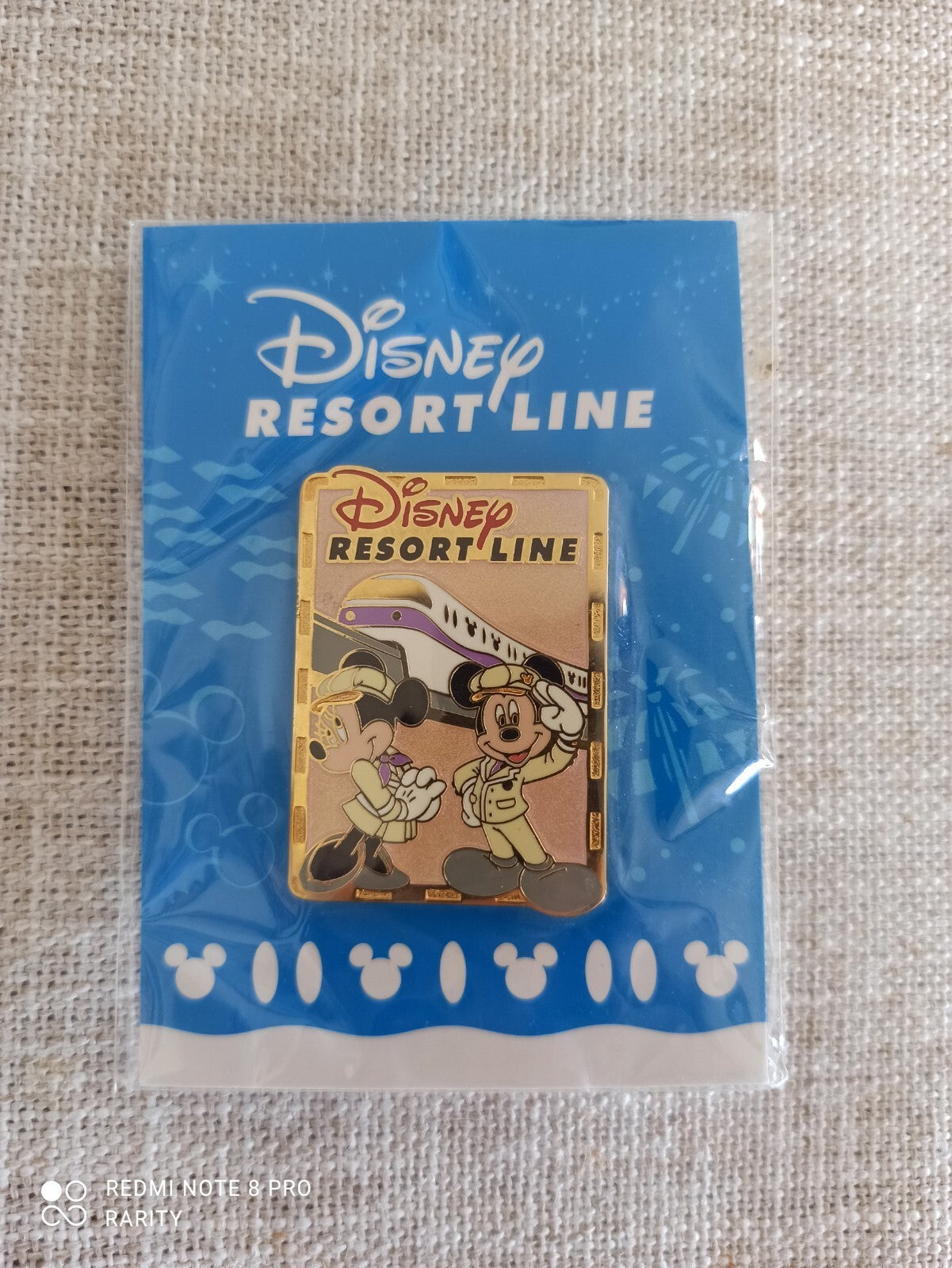 Pin's Disney Resort Line Tokyo Disneyland, Mickey Minnie, édition rare, badge