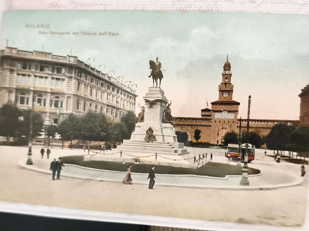 Carte postale ancienne MILANO Piazza Castello tram colorisée CPA Italie