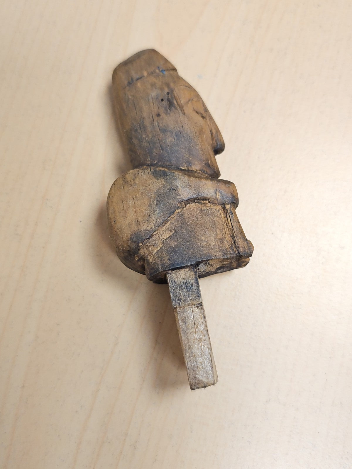Vintage asiatische kleine Skulptur aus handgeschnitztem Holz, antike Deko-Sammlung