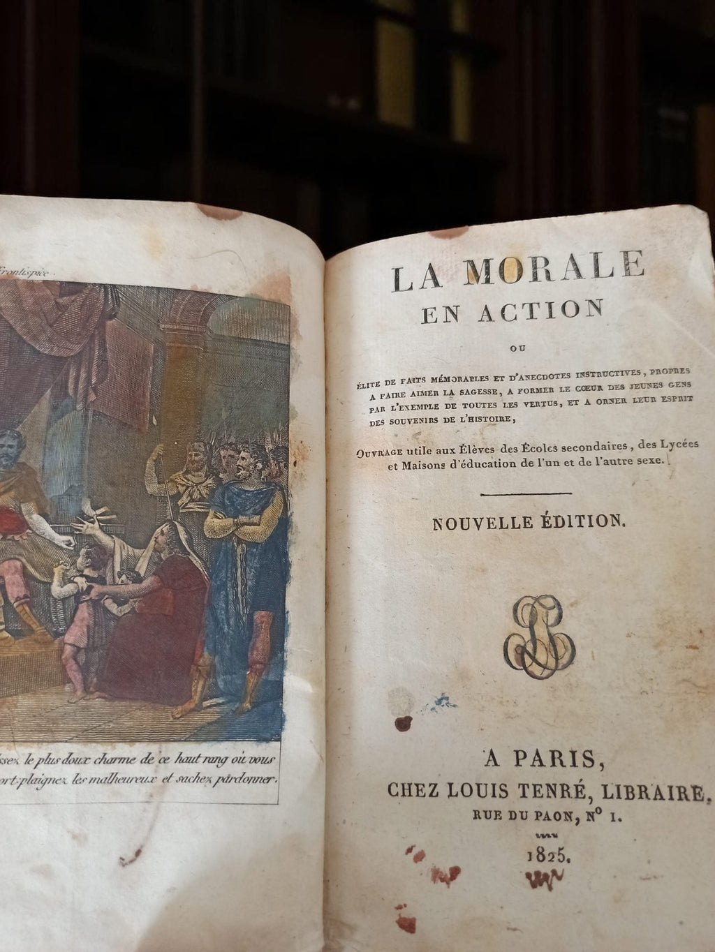 Livre ancien 1825 reliure brun patiné, "La Morale en Action" rare vintage