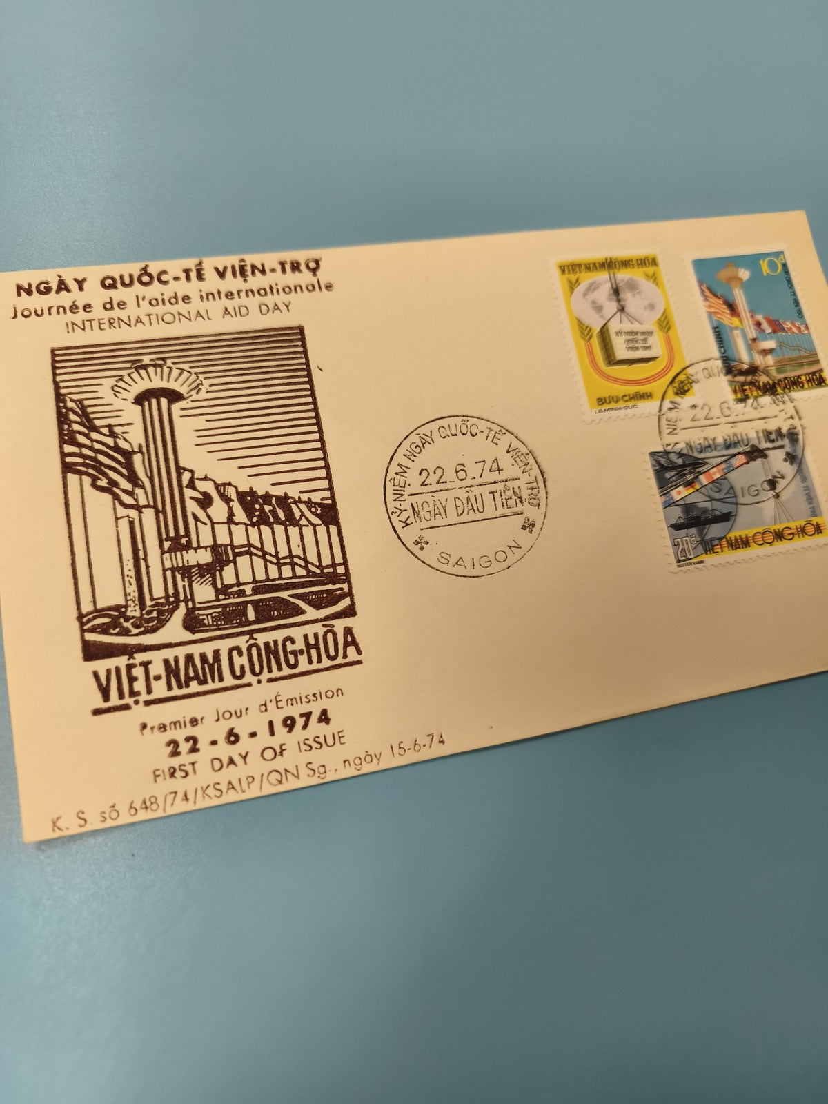 Ancienne enveloppe FDC Vietnam 1974 timbres Journée de l?aide internationale