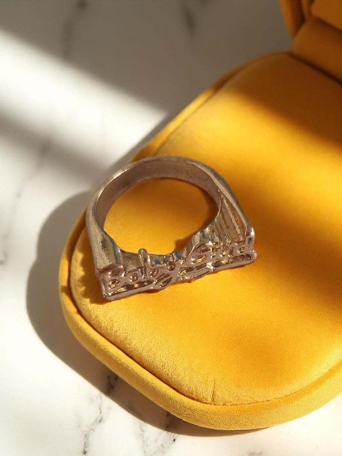 Bague fantaisie vintage rétro, anneau texturé, finition métallique, taille 52