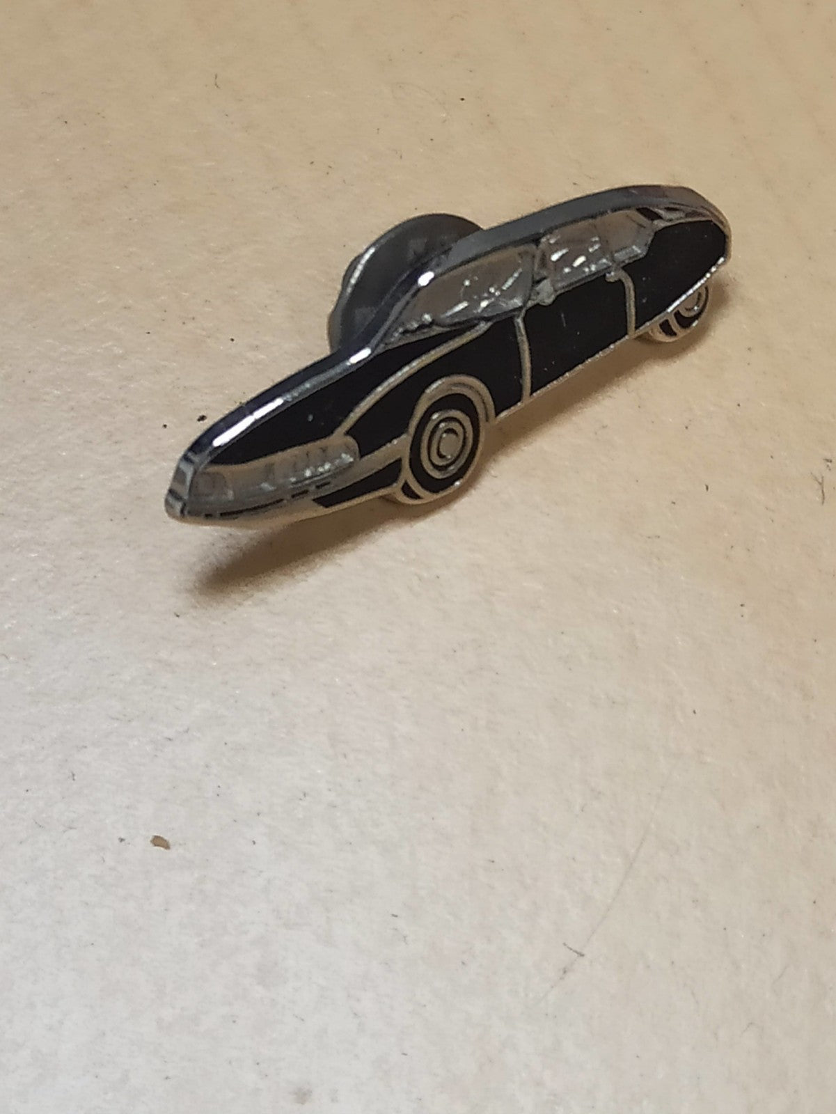 Pin's Citroën ZX noir vintage badge auto rétro années 90 rare
