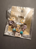Paire de boucles d'oreilles vintage charms fleurs perles turquoise deadstock