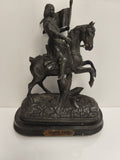 Statue ancienne Jeanne d’Arc équestre métal noirci, à restaurer, style XIXe