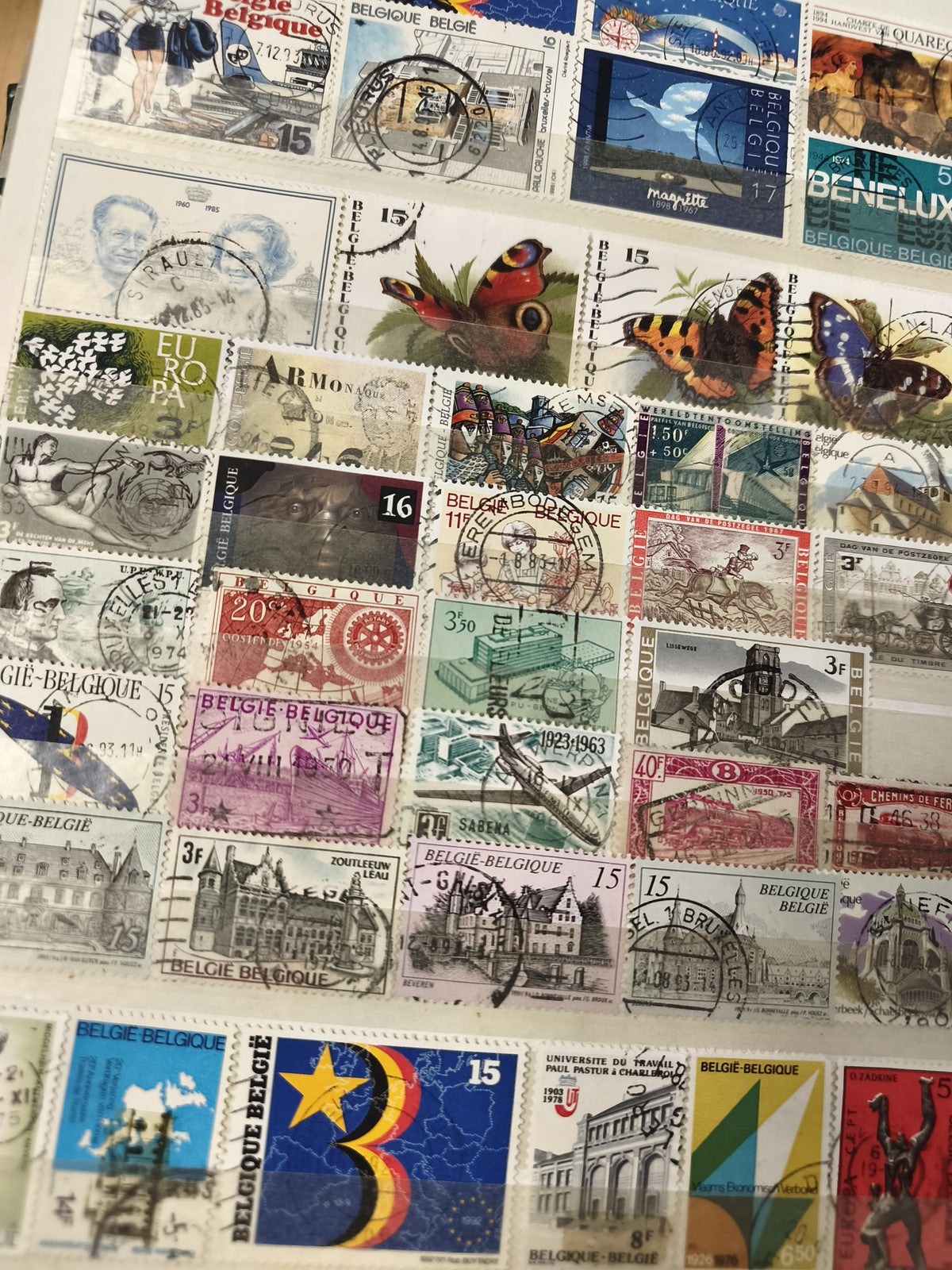 Lot de timbres Belgique oblitérés multicolores, thèmes variés, support non inclu