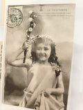 Carte postale ancienne CPA Le Printemps fillette fleurs début XXe illustrée