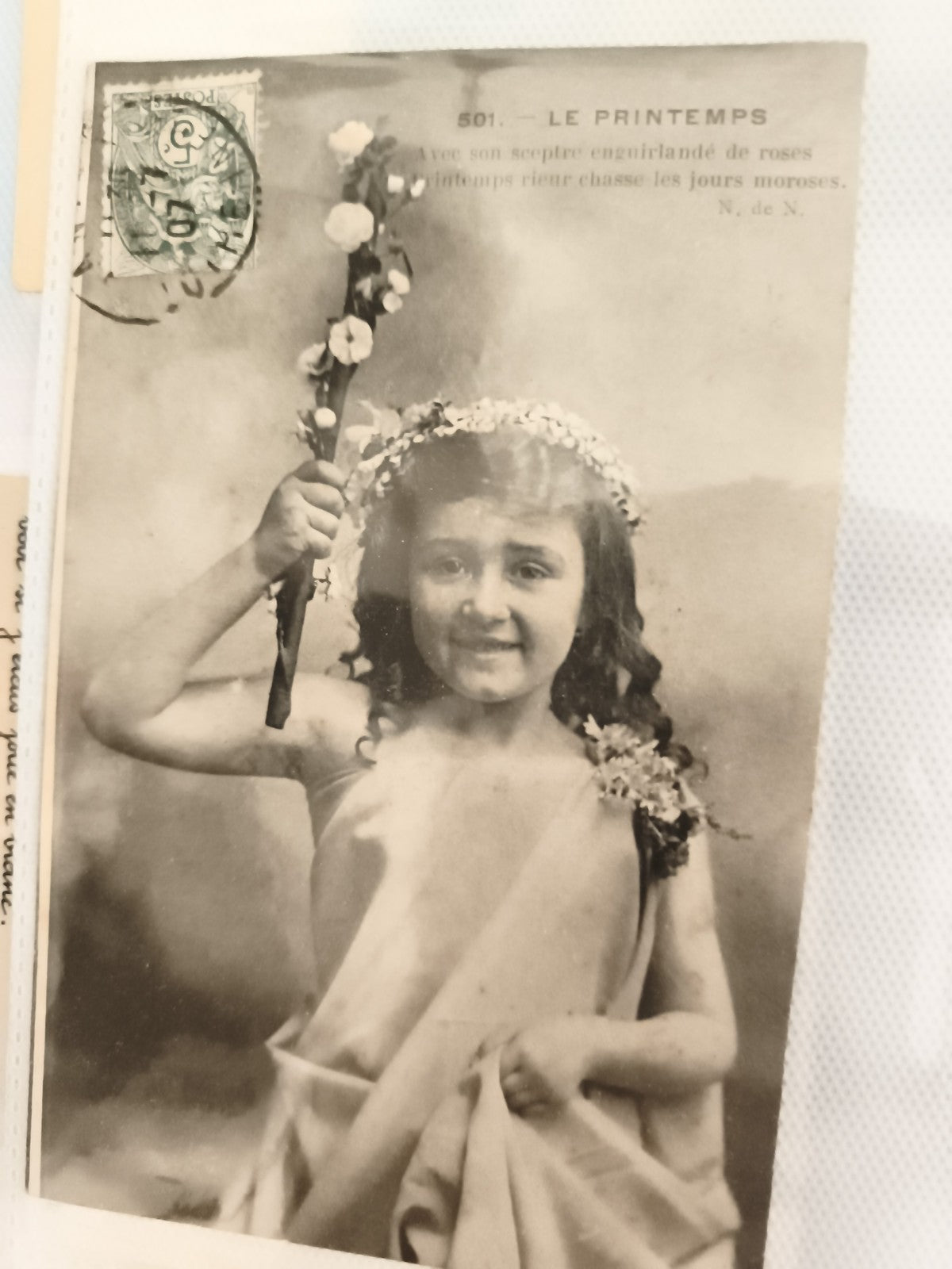 Carte postale ancienne CPA Le Printemps fillette fleurs début XXe illustrée