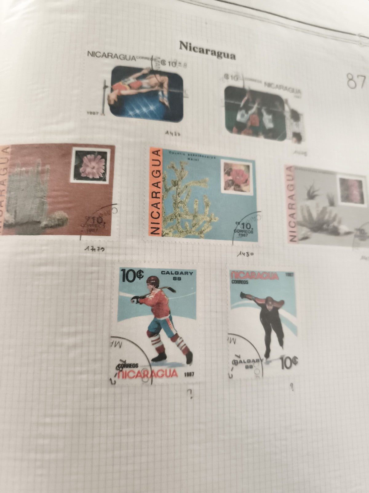 Timbres anciens Nicaragua années 1980 sports flore jeux Calgary 88 philatélie