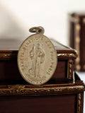 Pendentif médaille Saint Benoît vintage métal religieux ancien