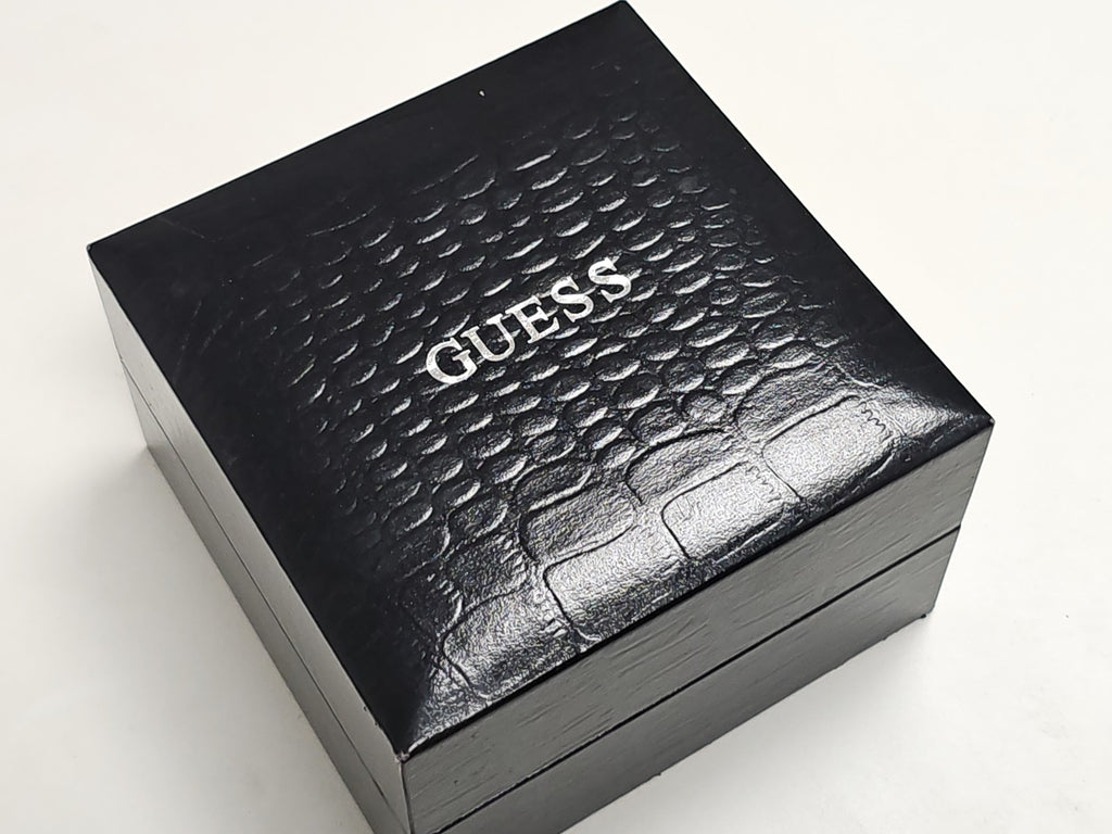 Montre femme Guess élégante, montre-bracelet marque Guess pour femme, occasion