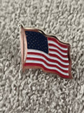Pin's vintage drapeau USA émail, badge américain ancien (Ref 11)