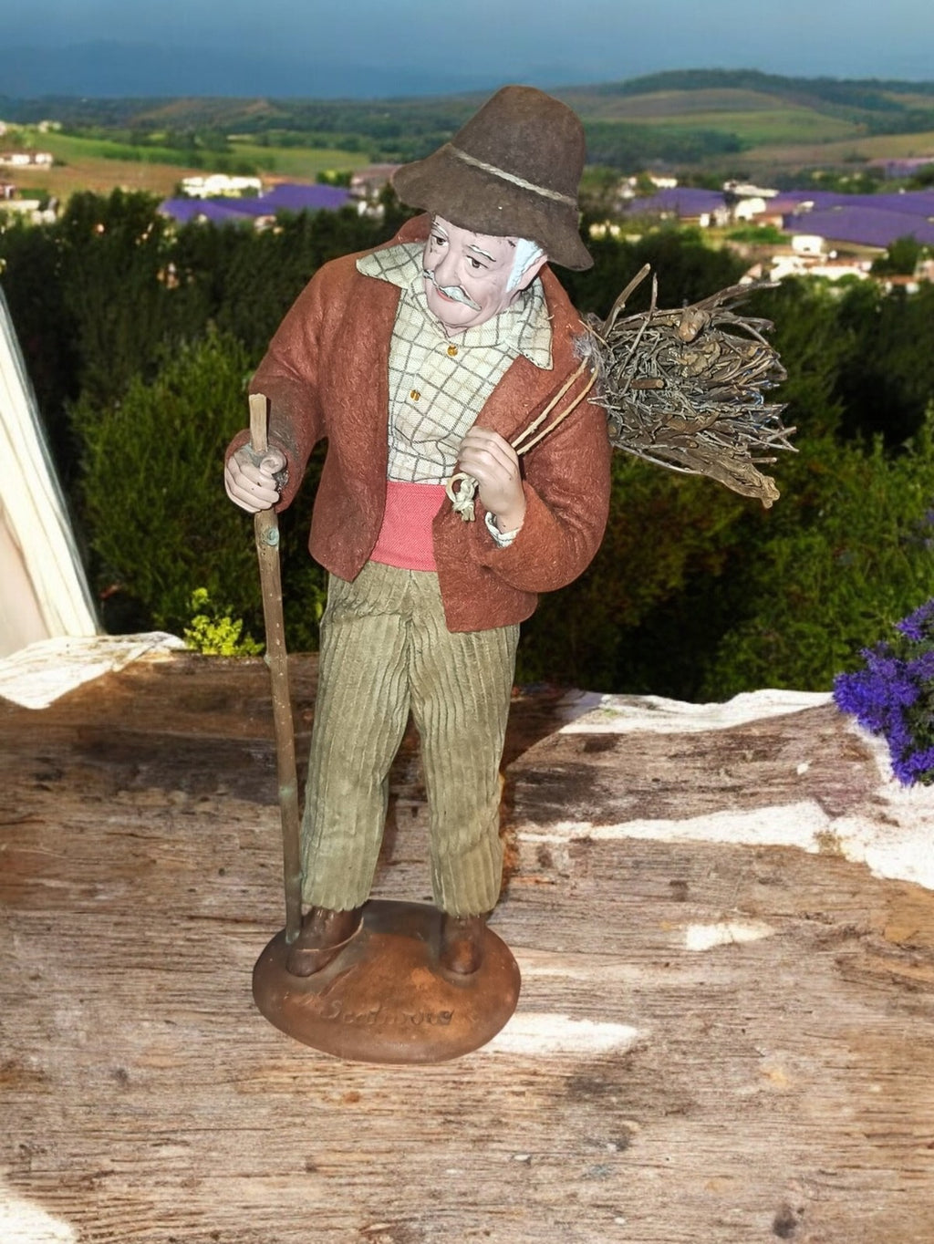 Santon Provence 25cm signé Scaturro figurine argile paysan chapeau lavande