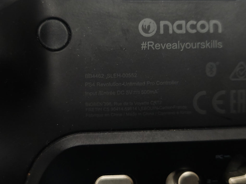 Manette Nacon Revolution Unlimited Pro sans fil noire pour PS4 BB4462 pour piece