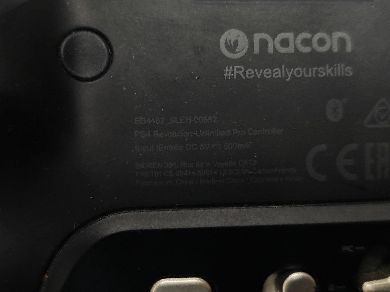 Manette Nacon Revolution Unlimited Pro sans fil noire pour PS4 BB4462 pour piece