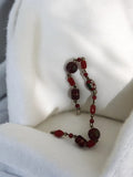 Bracelet vintage perles rouges motifs floraux rétro ancien bijou fantaisie