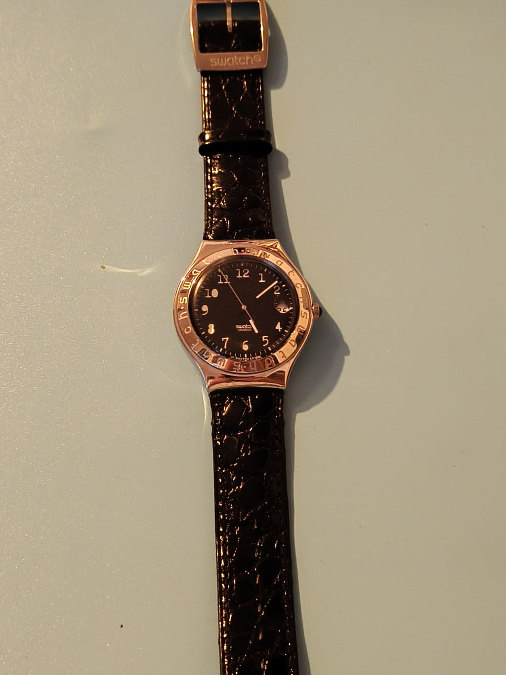 Montre pour homme Swatch authentique, modèle d'occasion, fonctionnement garanti