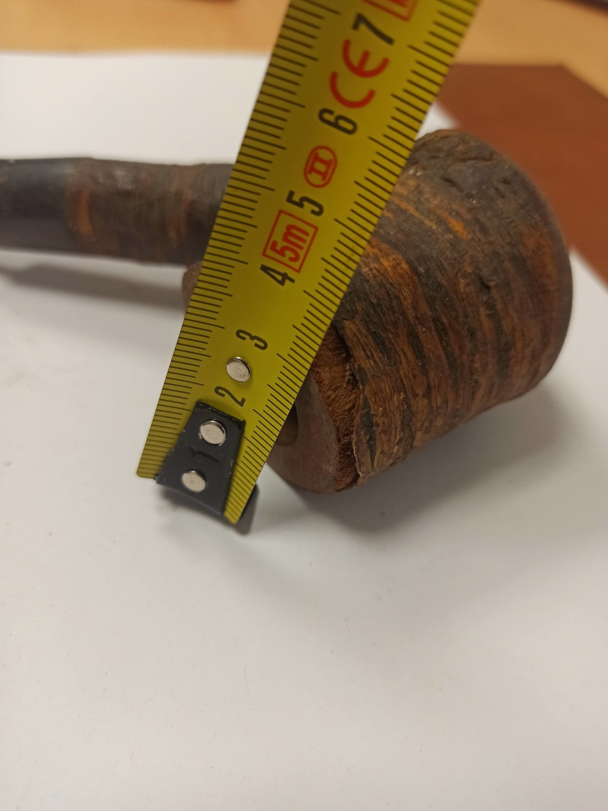 Pipe ancienne courbée en bois, finition rustiquée, vintage rétro, grande taille