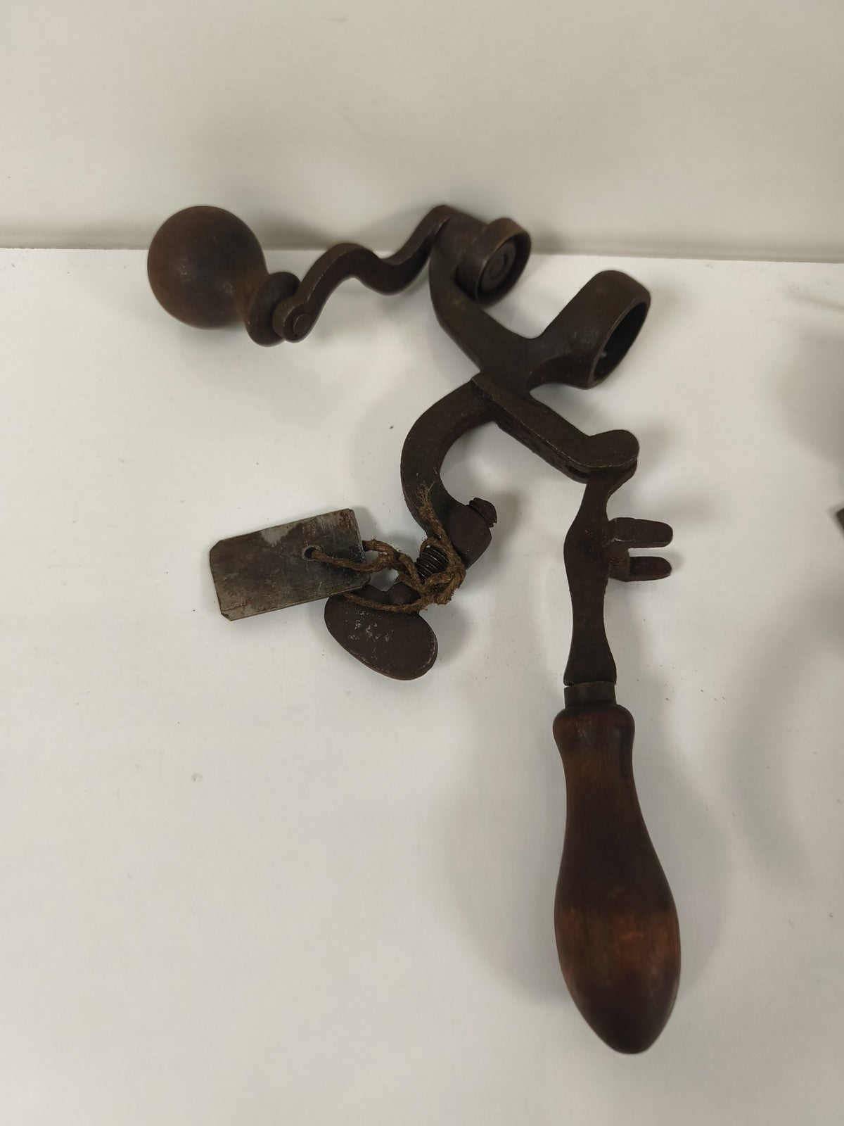 Ancien outil de sertissage à poignée bois, vintage, collection outillage ancien
