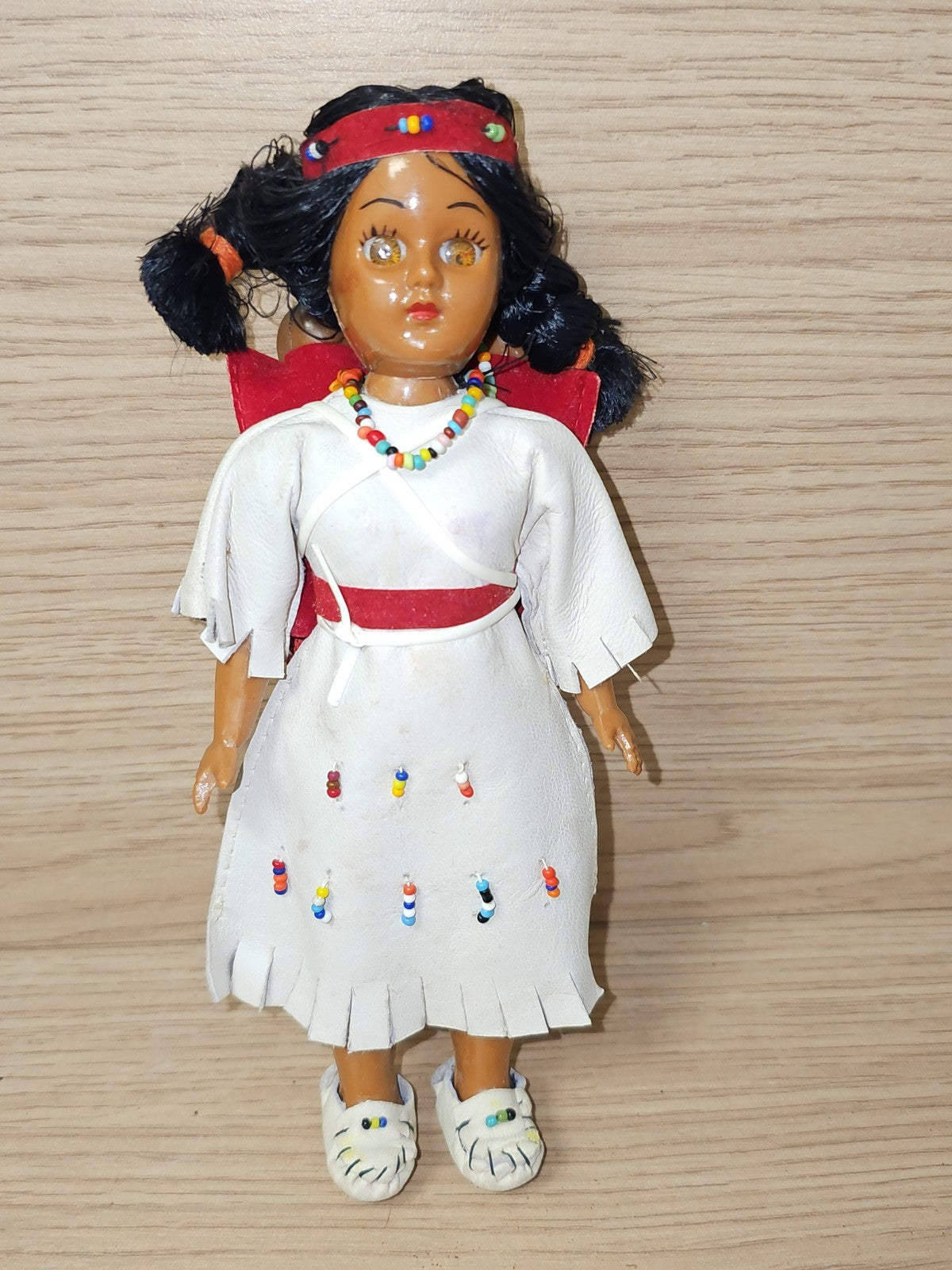 Poupée vintage amérindienne en plastique, fille, souvenir ancien à collectionner