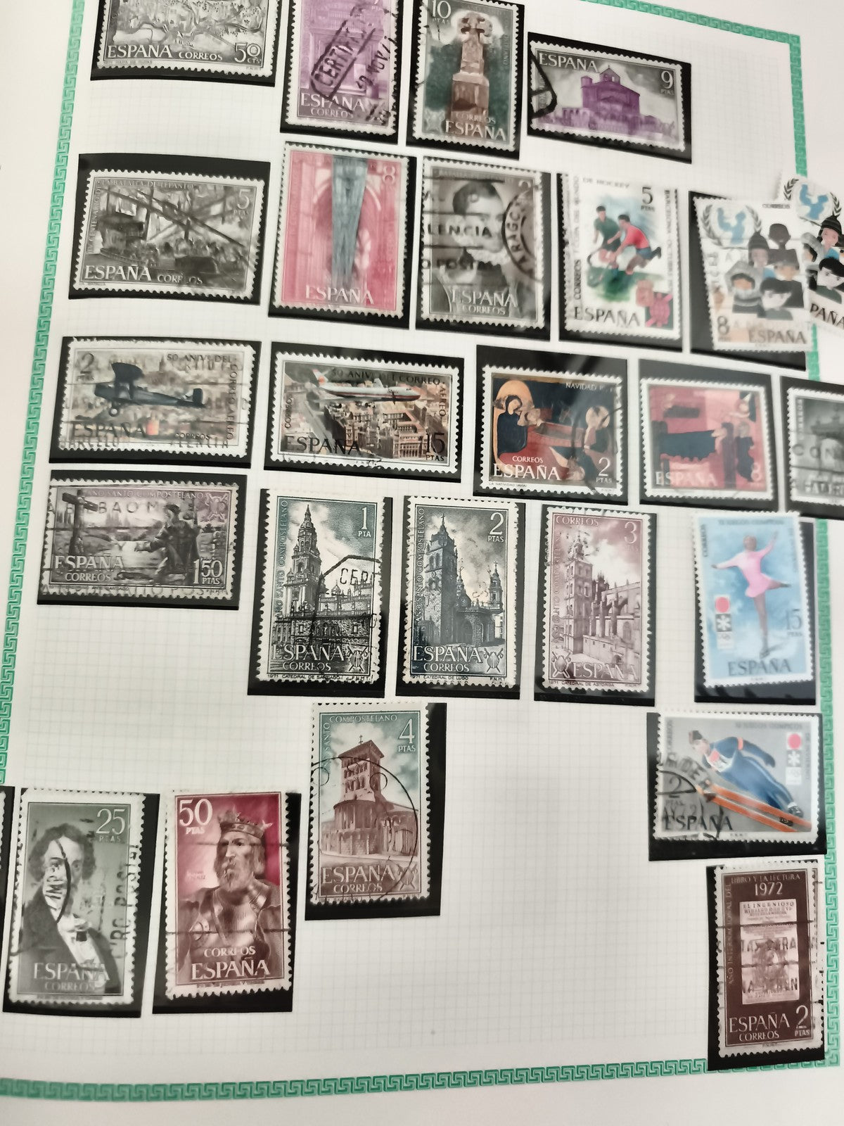 Timbres Espagne anciens oblitérés thématiques monuments avions sport