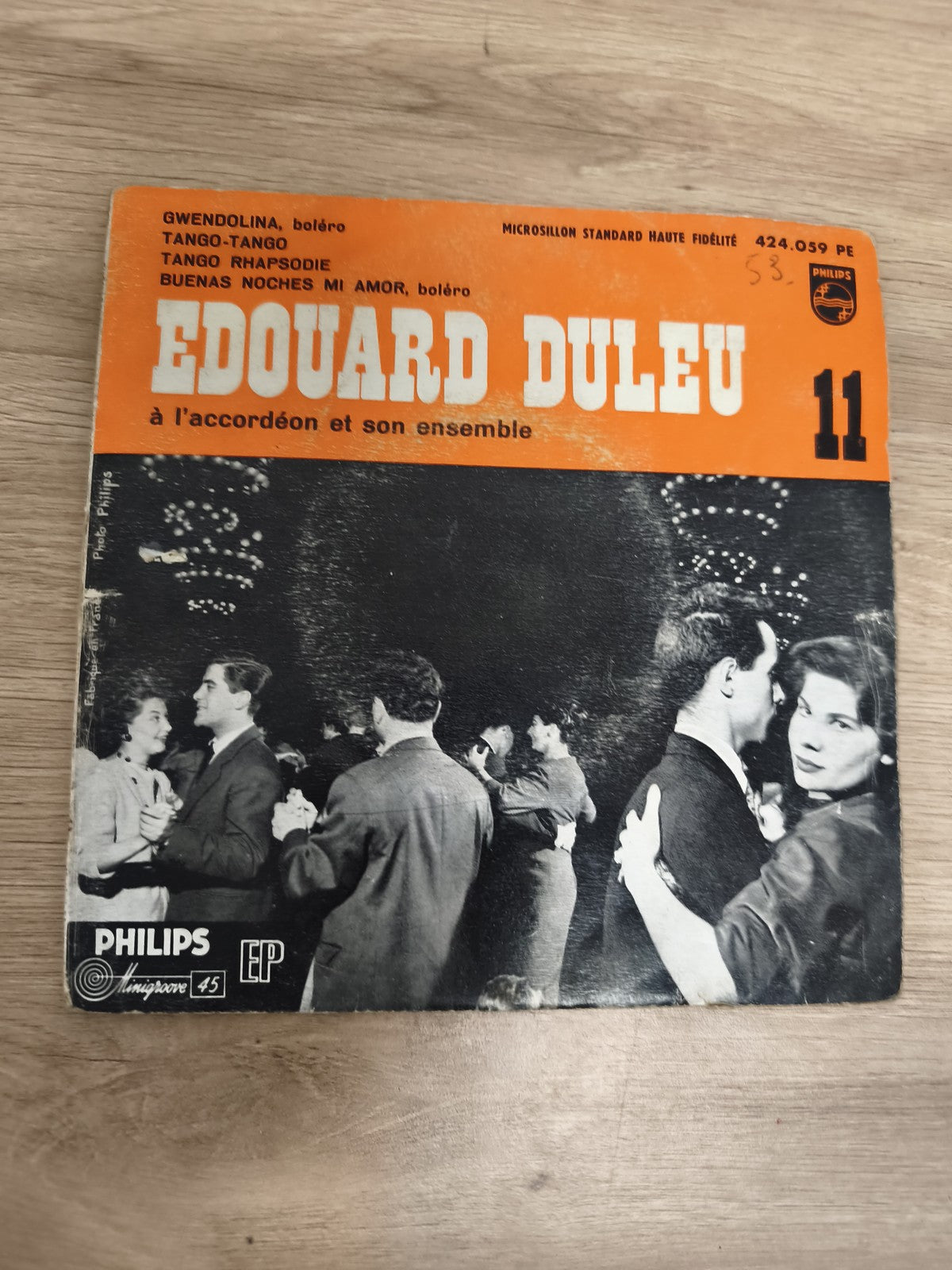 Vinyle 45 tours Edouard Duleu EP Philips accordéon, pochette orange et noire