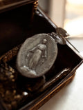Médaille religieuse vintage en bon état de conservation