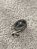 Pin's vintage bobine de film cinéma, émail noir, accessoire rétro (Ref 6)