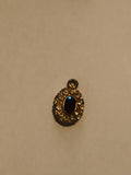 Pendentif ancien ovale doré cabochon rouge style rétro bijou vintage