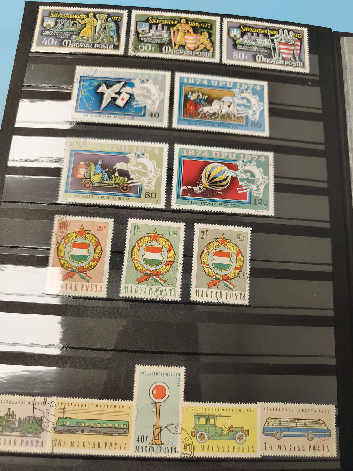 Lot anciens timbres oblitérés Magyar Hongrie thématiques véhicules et histoire