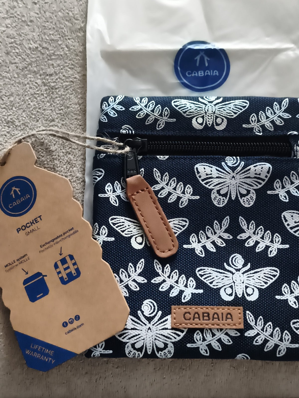 Pochette Cabaia Pocket Small papillons bleu marine 15 cm neuve accessoire sac