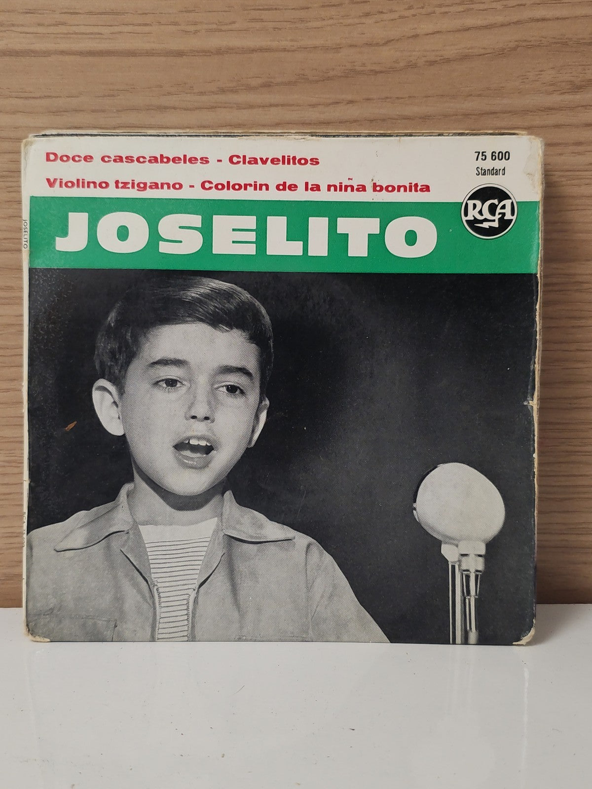 Retro vintage Joselito 45 RPM vinyl record, collector's disc for collection
