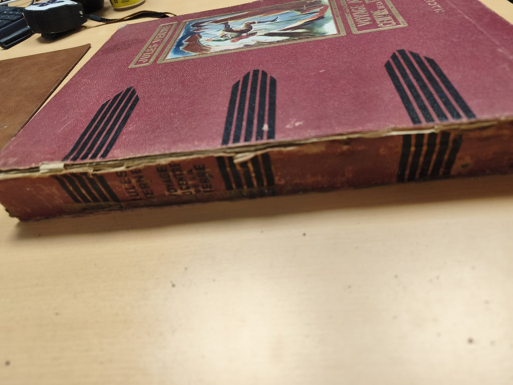 Livre ancien Jules Verne Voyage centre Terre Hachette 1952 vintage collection