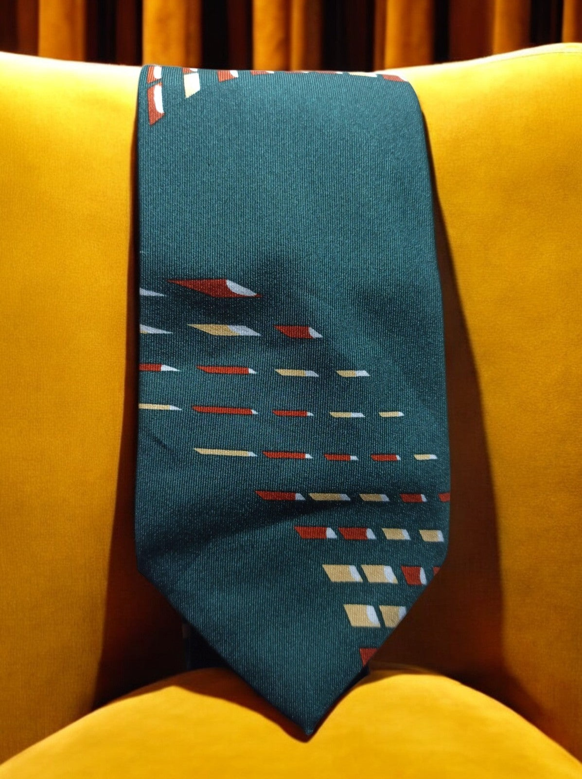 Cravate vintage soie verte motifs géométriques années 60 rétro homme