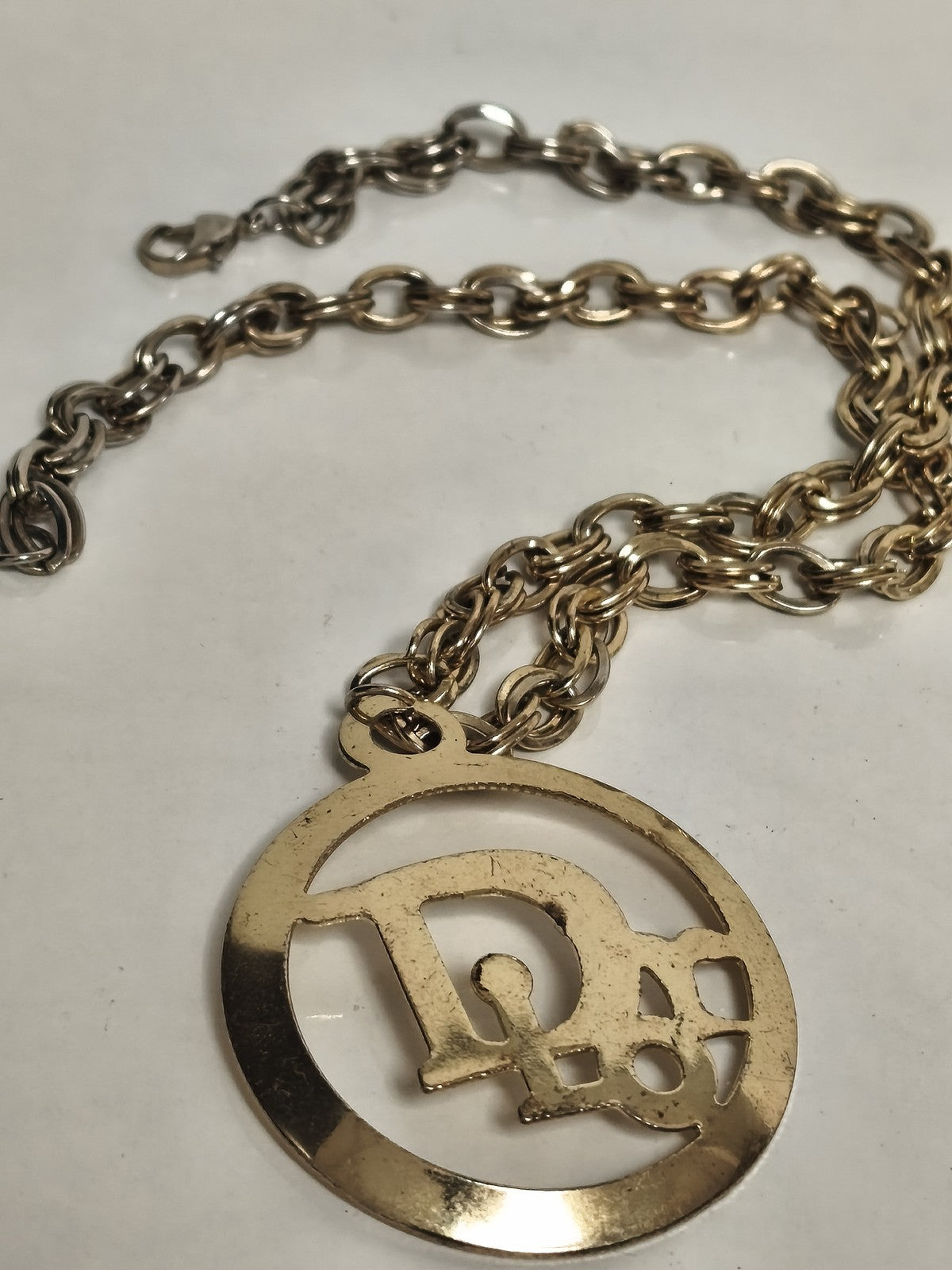 Collier ancien rétro, bijou vintage authentique pour collectionneur ou amateur