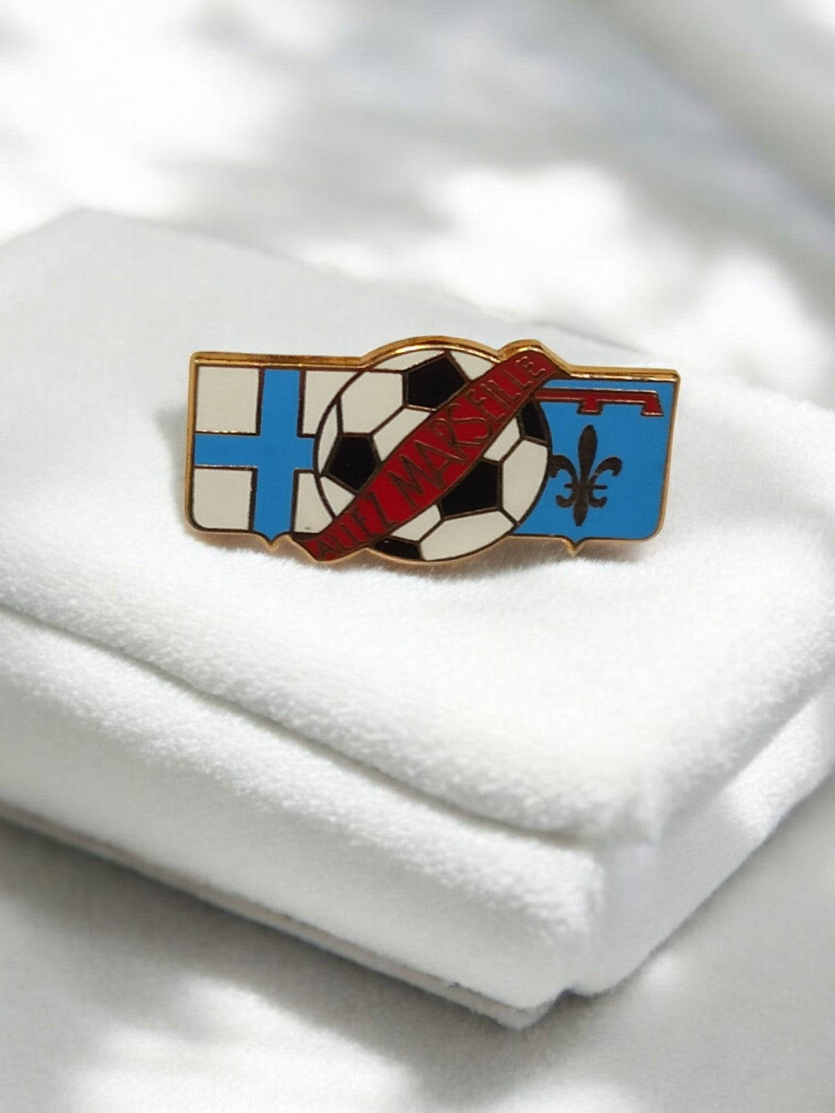 Pin's vintage OM Alliez Marseille football, badge rétro années 90, blason bleu