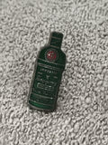 Pin's bouteille Tanqueray vintage, émaillé vert, gin, années 80-90, (Ref 9)
