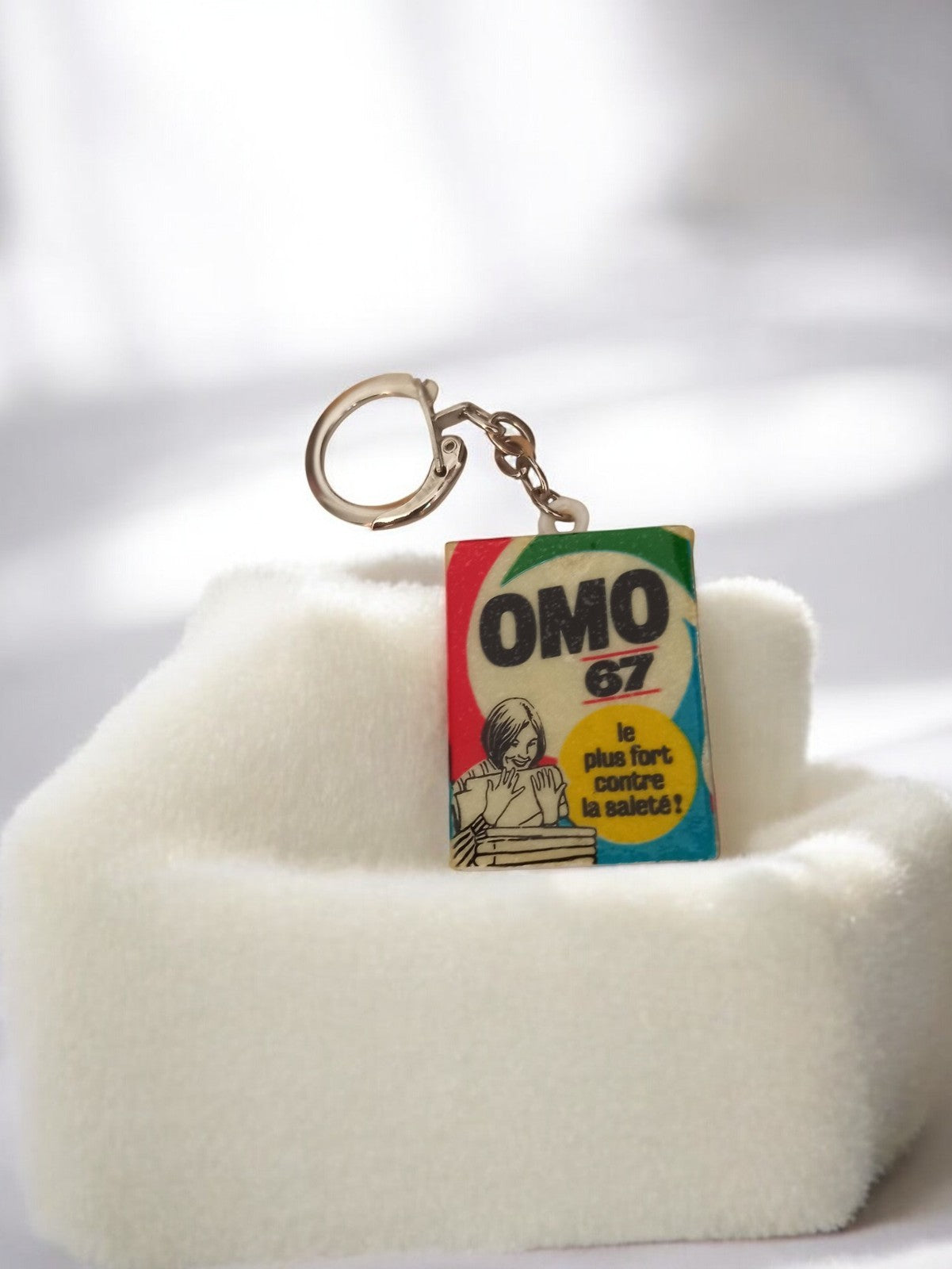 Porte-clés publicitaire OMO 67 vintage ancien rétro lessive années 60