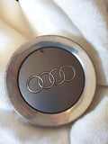 Enjoliveur Audi ancien cabochon gris argenté rétro logo 4 anneaux vintage