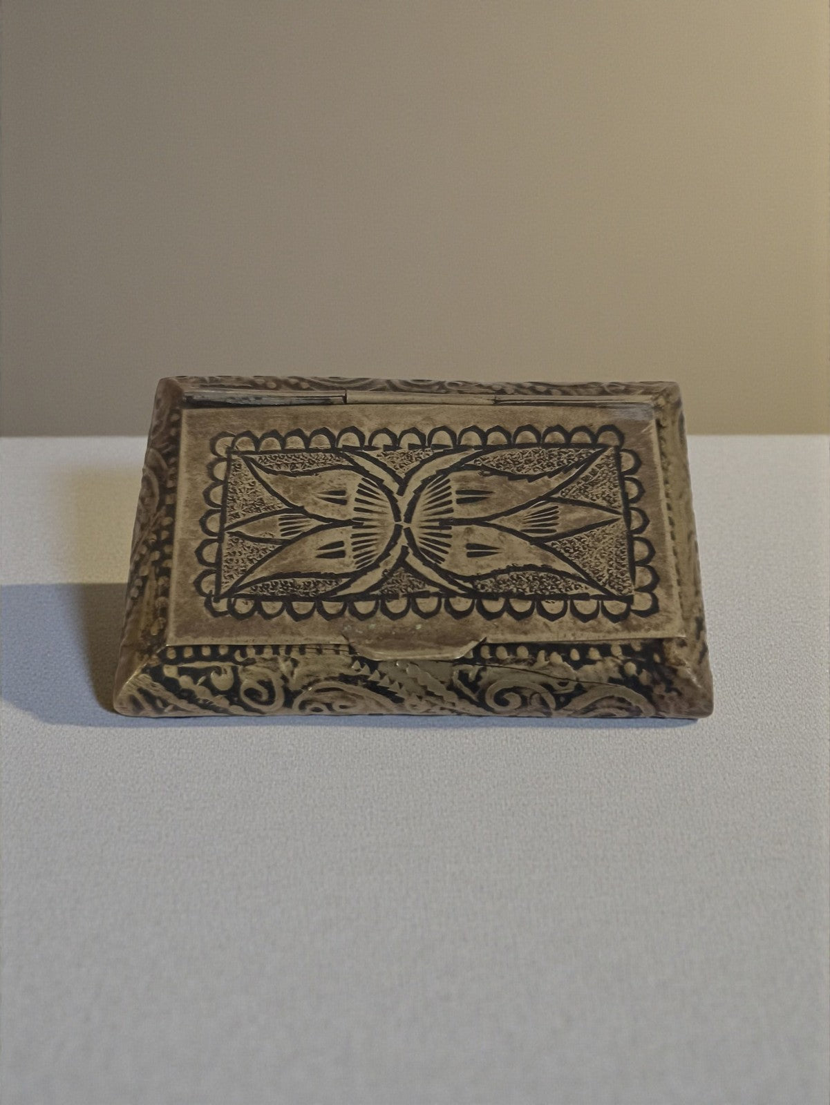 Petite boîte à bijoux ancienne argent 600, coffret gravé vintage rétro