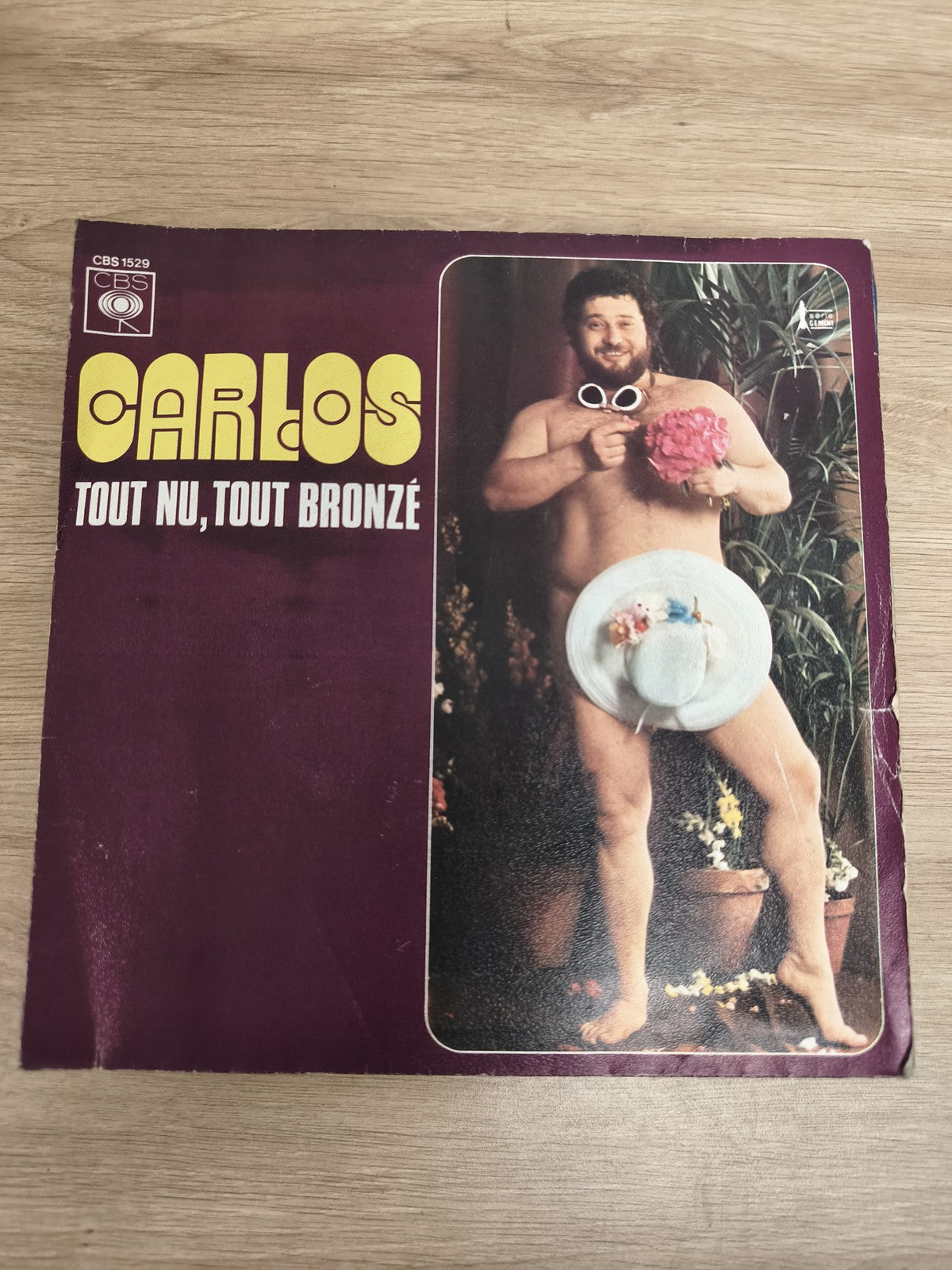 Vinyle 45 tours Carlos Tout nu tout bronzé pochette violette CBS 1529 (Ref 3)