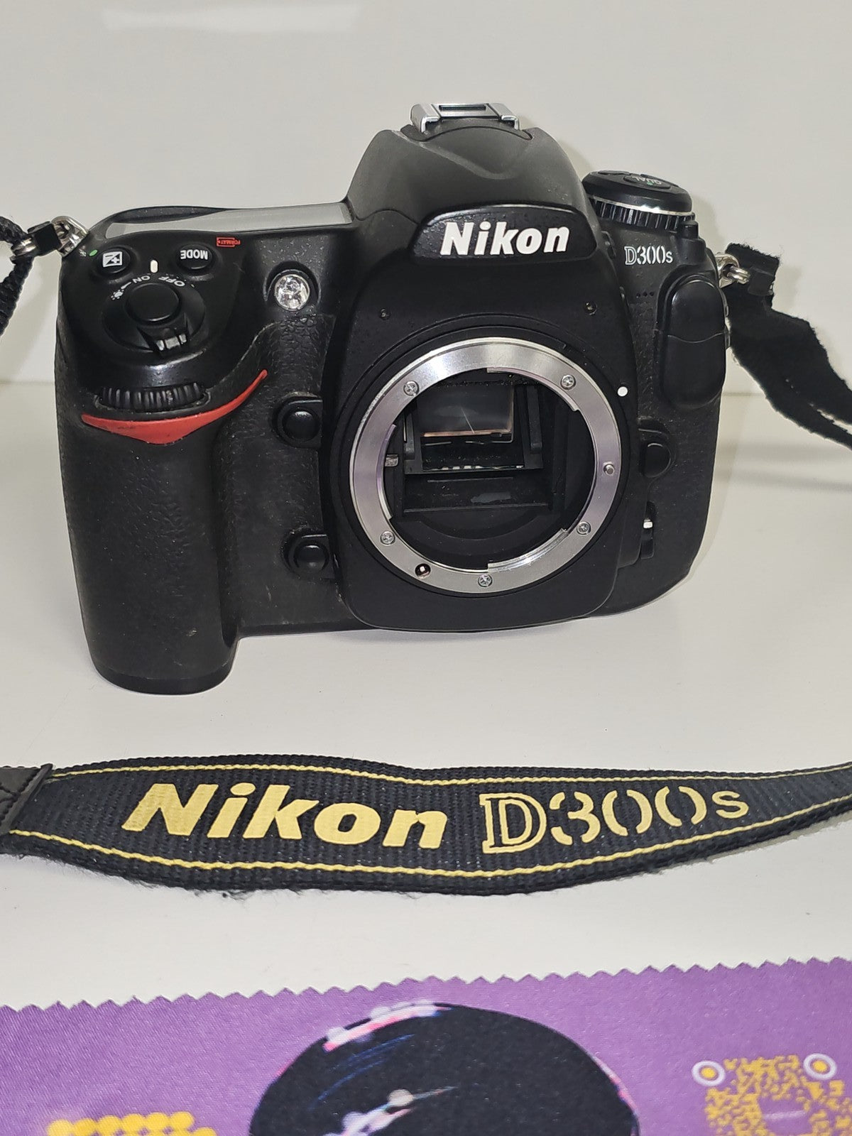Nikon D300s Reflex numérique en panne (ERR) vendu sans batterie ni chargeur